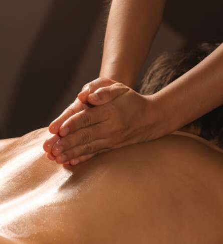 Soin bien-être LE MASSAGE ABHYANGA 1h