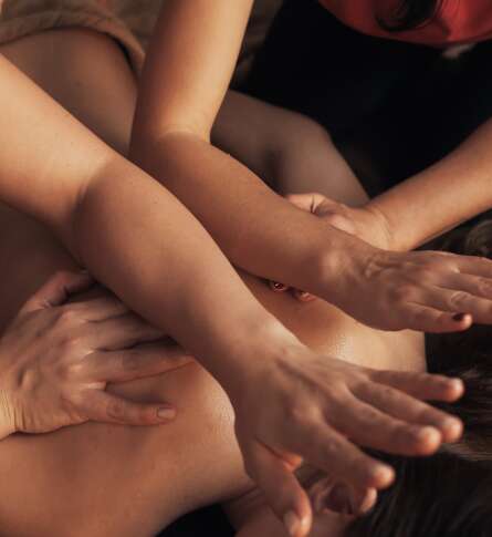Soin bien-être LE MASSAGE À 4 MAINS 1h30